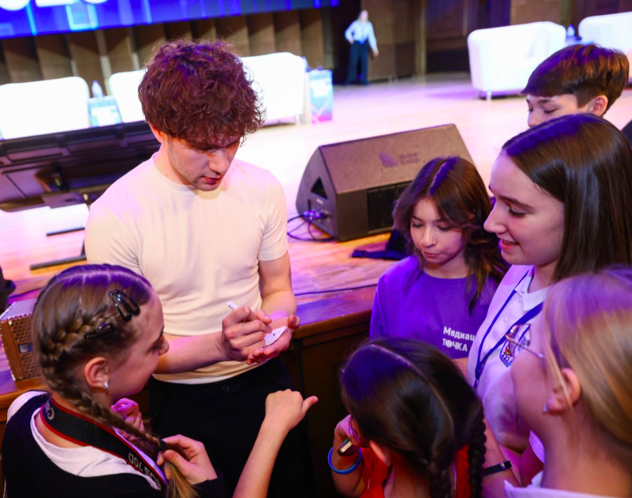 Фото «Три часа истерики»: в Новосибирске популярный российский блогер Андрей Савочкин рассказал, как справляется с выгоранием 3